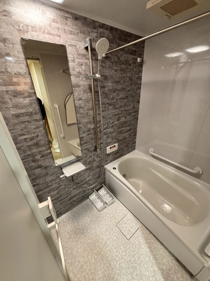 TOTOサザナ　浴室交換工事の画像